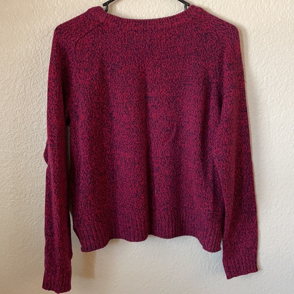 Divided sweater - Picture 3 of 3